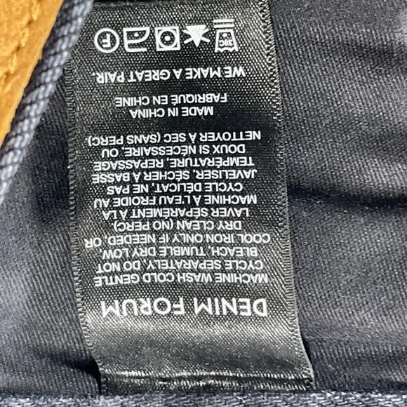 Aritzia Denim Forum‎ The BF High Rise Lose Jeans Women 28L Black Button Fly - Picture 10 of 14